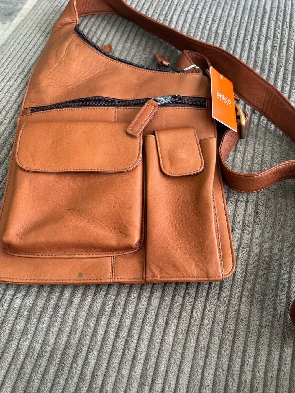 Latigo Leather Messenger Bag in Cognac Brown